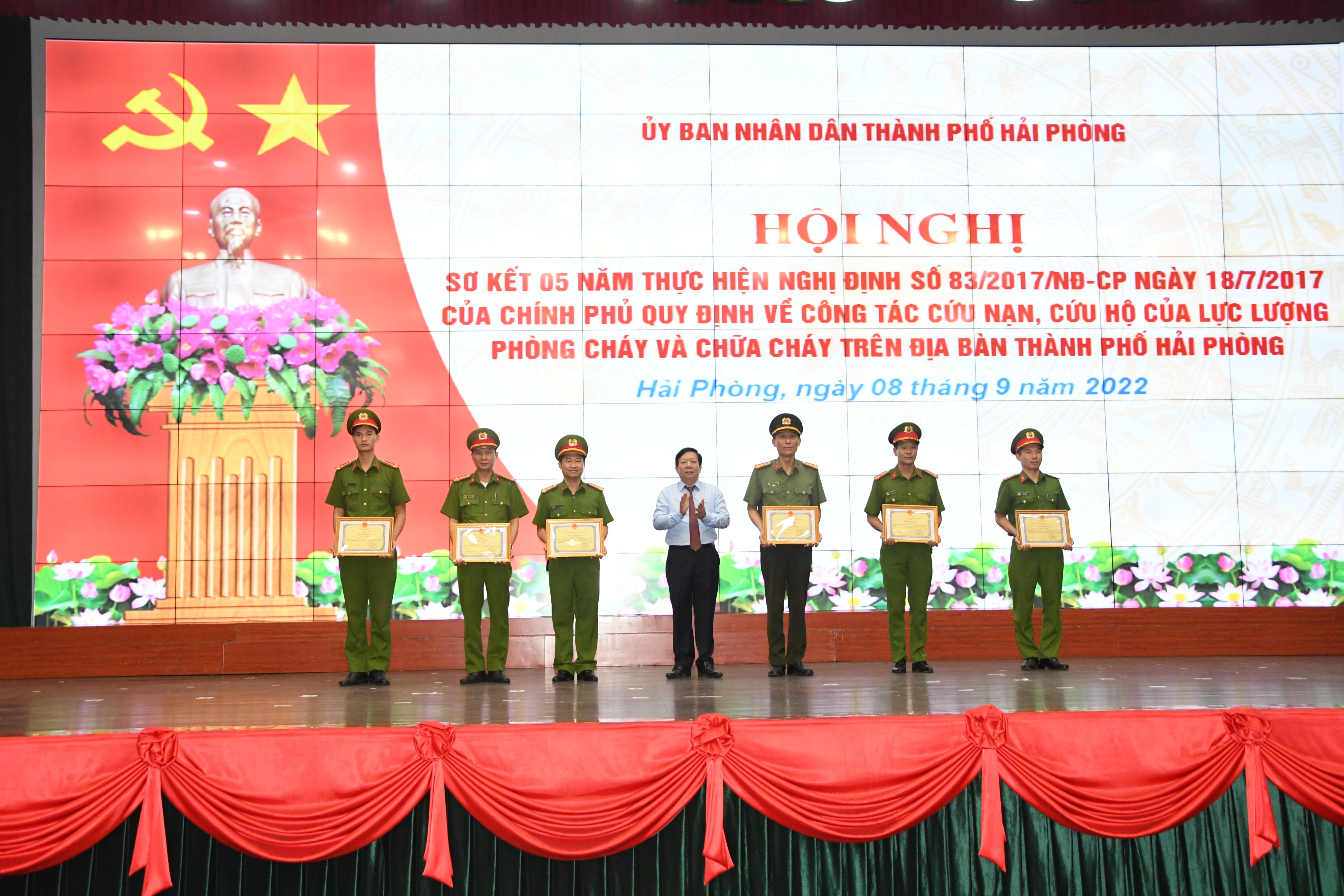 Xây dựng lực lượng Cảnh sát Phòng cháy chữa cháy và Cứu nạn cứu hộ chính quy, tinh nhuệ đáp ứng yêu cầu nhiệm vụ trong tình hình mới